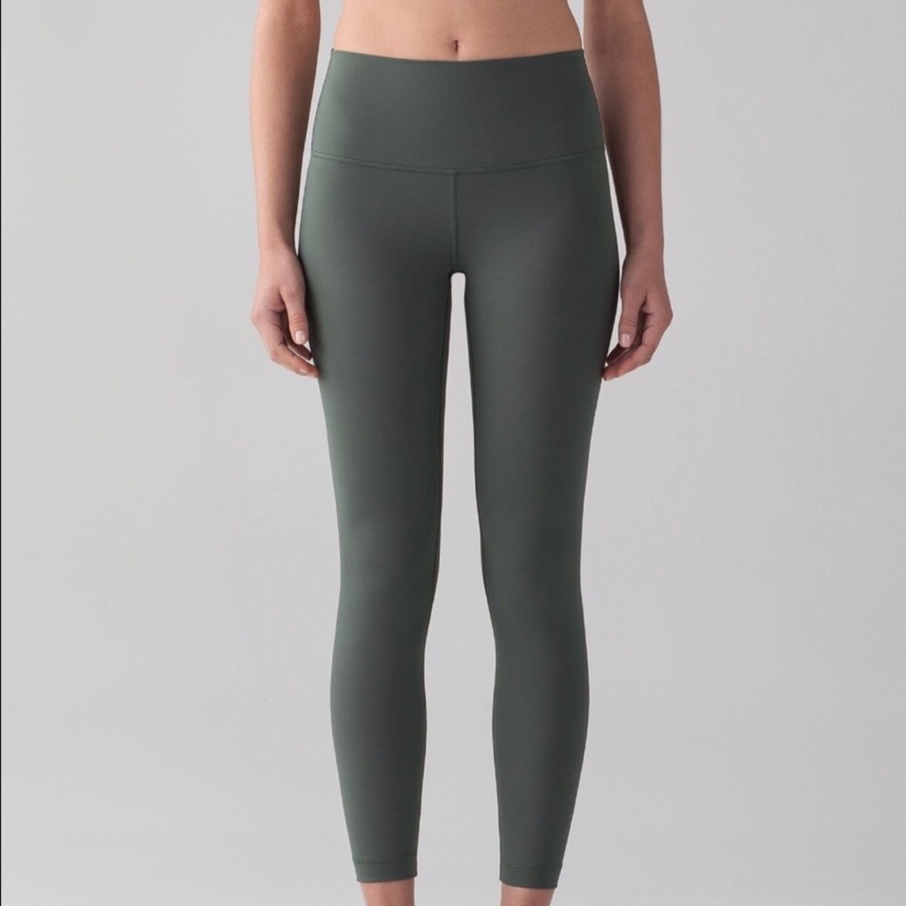 Lululemon Wunder Under Army Green 7/8 leggings 8